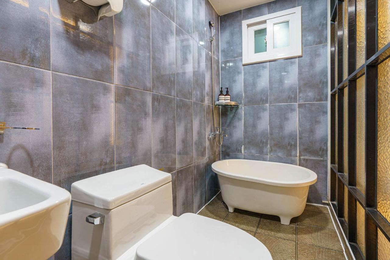 Hotel Less Seul Zewnętrze zdjęcie