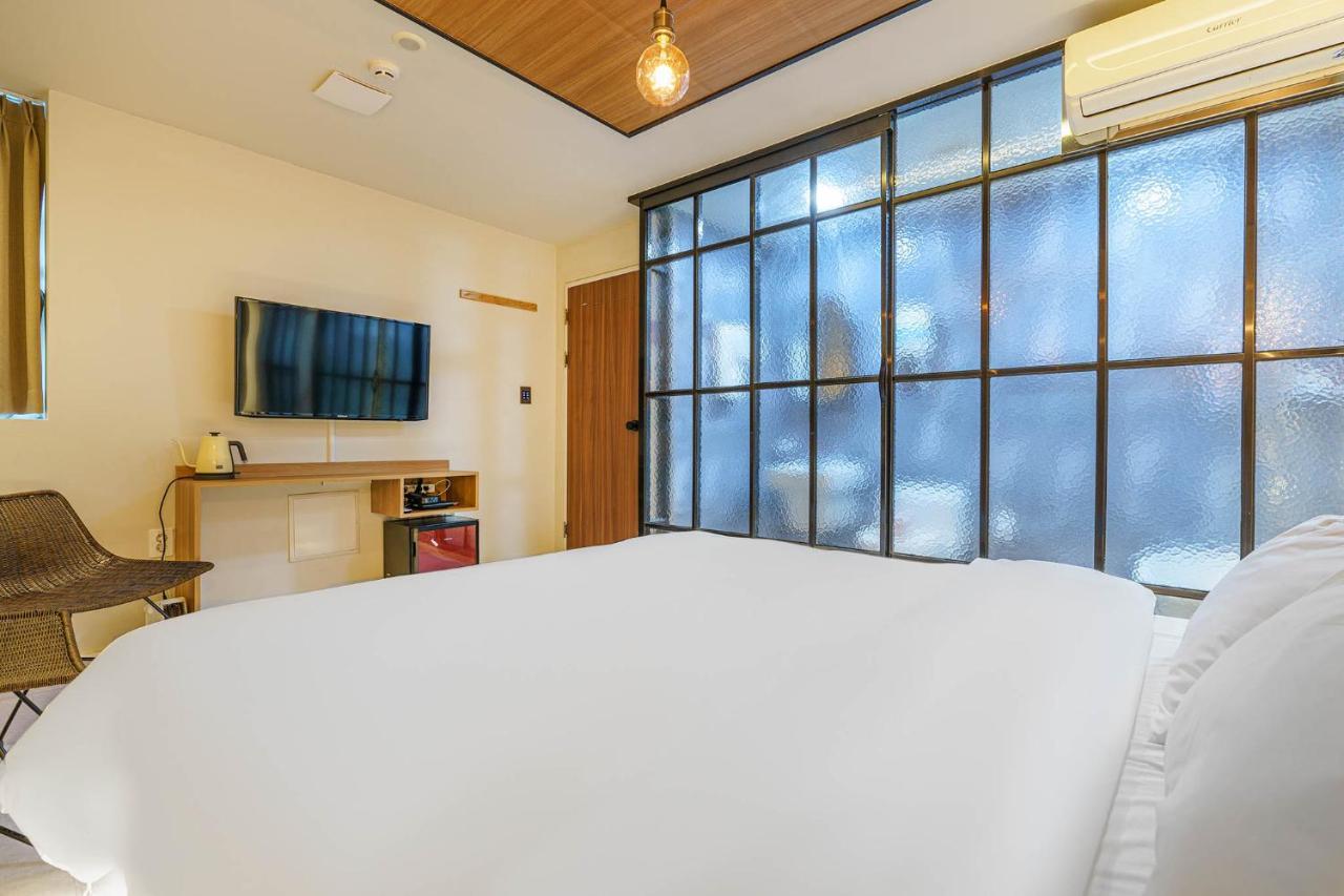 Hotel Less Seul Zewnętrze zdjęcie