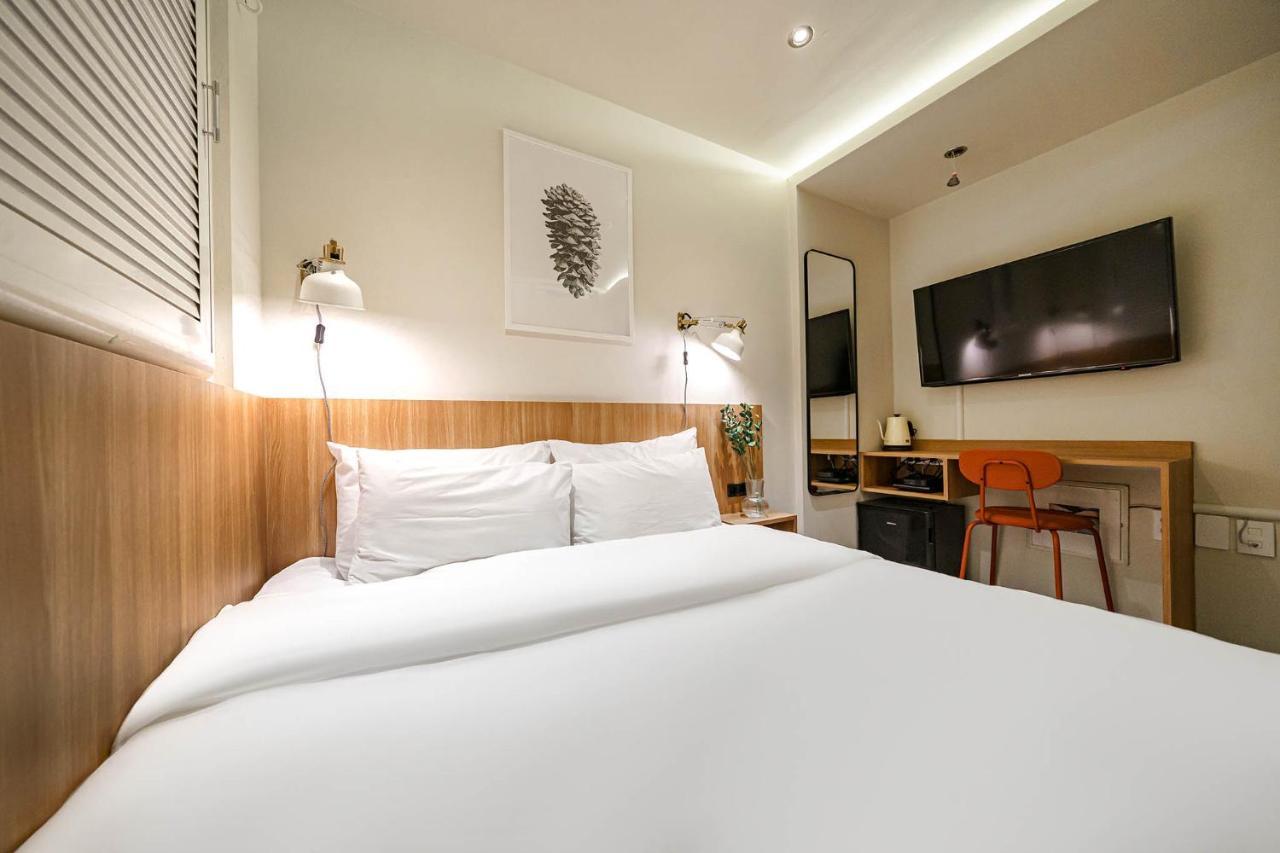Hotel Less Seul Zewnętrze zdjęcie