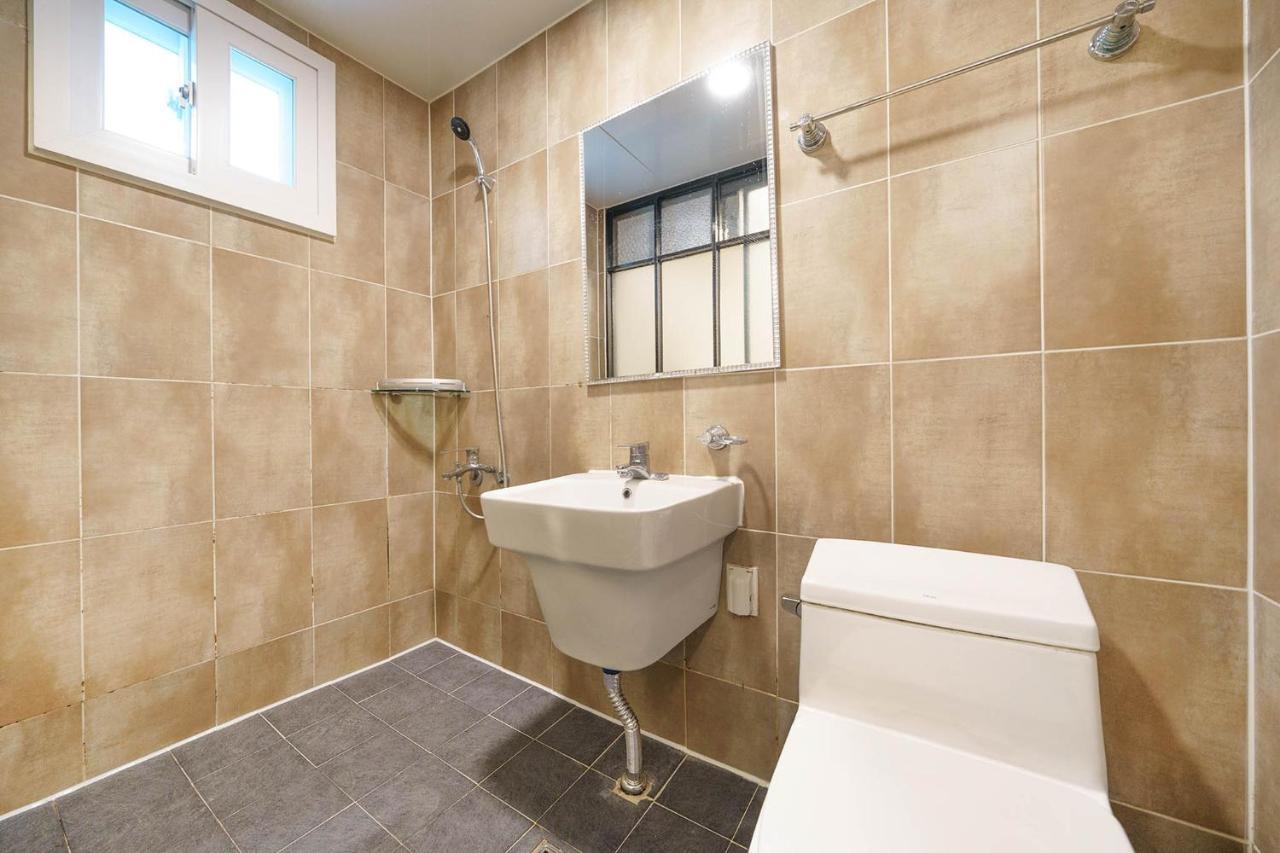 Hotel Less Seul Zewnętrze zdjęcie