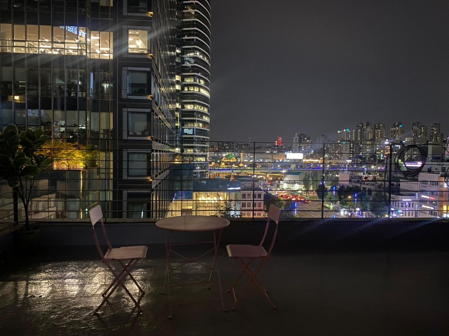Hotel Less Seul Zewnętrze zdjęcie